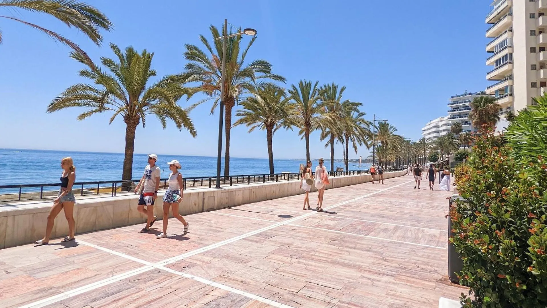 Marbella Downtown 13 By Homing Apartment